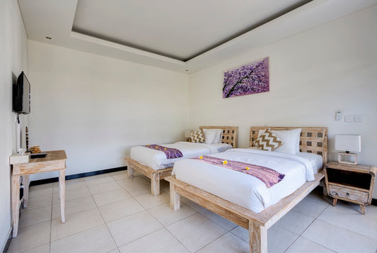 2 Unit Villa 2 Kamar + Pool dekat Keramaian di Seminyak Bali